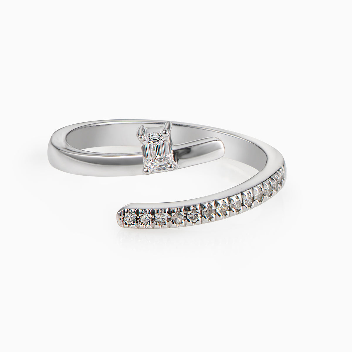 Twist Ring with Emerald & Pavé Diamonds - Politia Jewelry